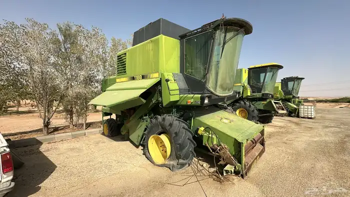 معدات زراعية 3 حراثات و5 حصادات زراعية للبيع 2