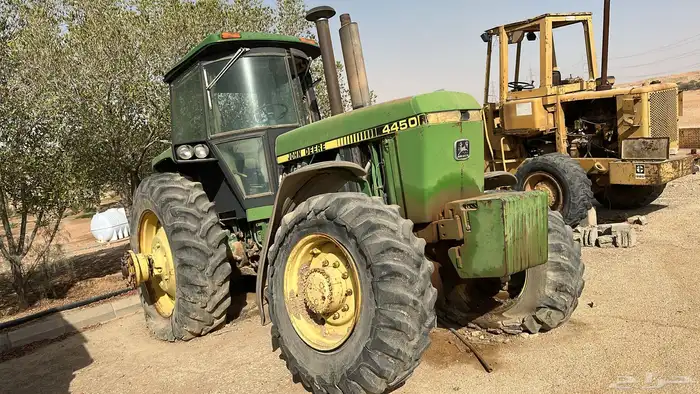 معدات زراعية 3 حراثات و5 حصادات زراعية للبيع 3