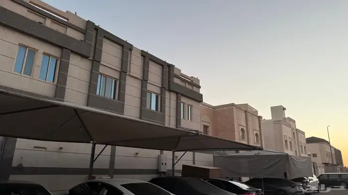مظلة تكفي 4 سيارات للبيع 1