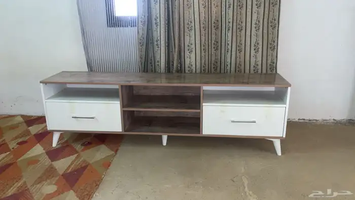 طاولة تلفزيون 1