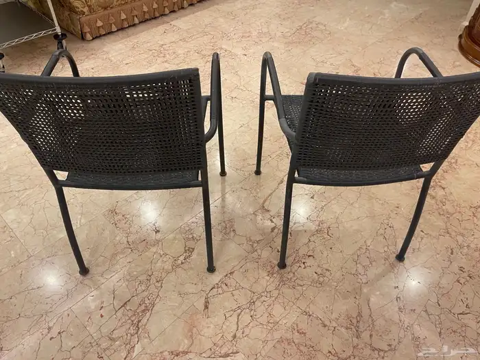 كراسي حديقة قوية (نظيفة) 0