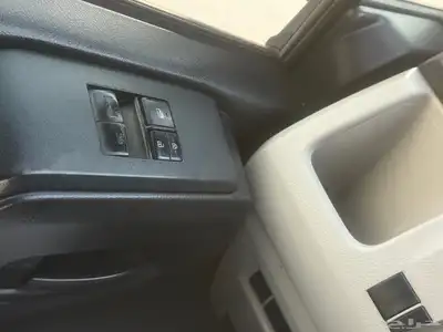 تويوتا هايس سقف عالي 2022 11