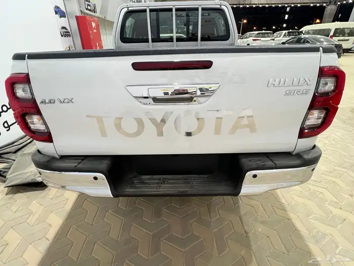 هايلكس V.X 2025 4