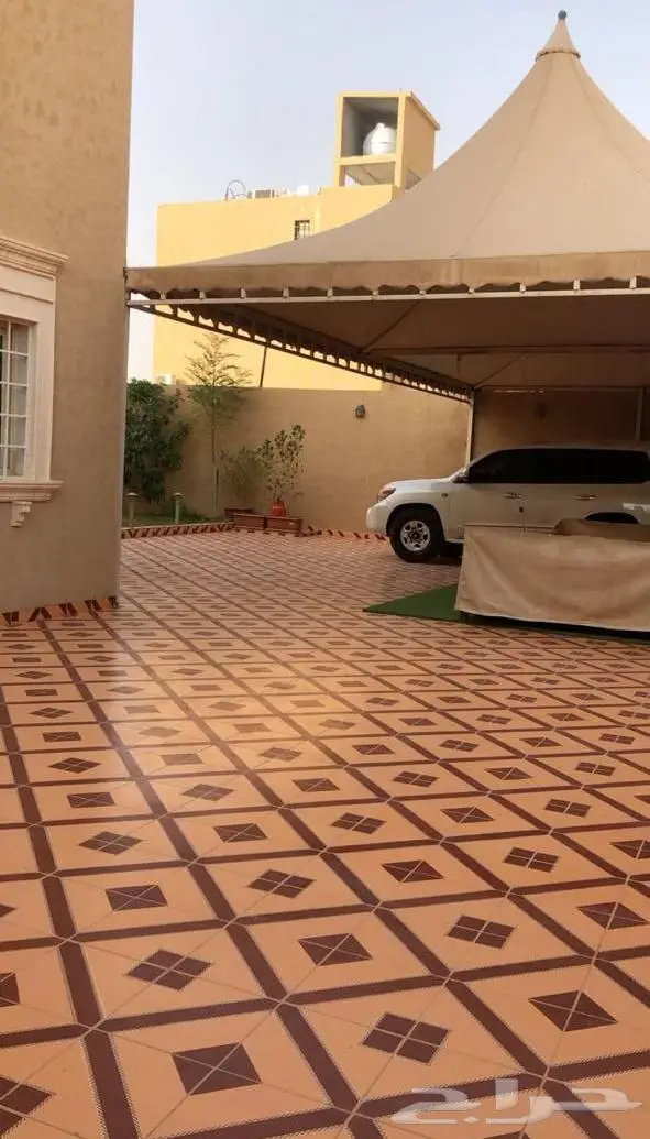 للبيع فيلا ( دور و 4 شقق ) حي ظهرة لبن بالرياض 2