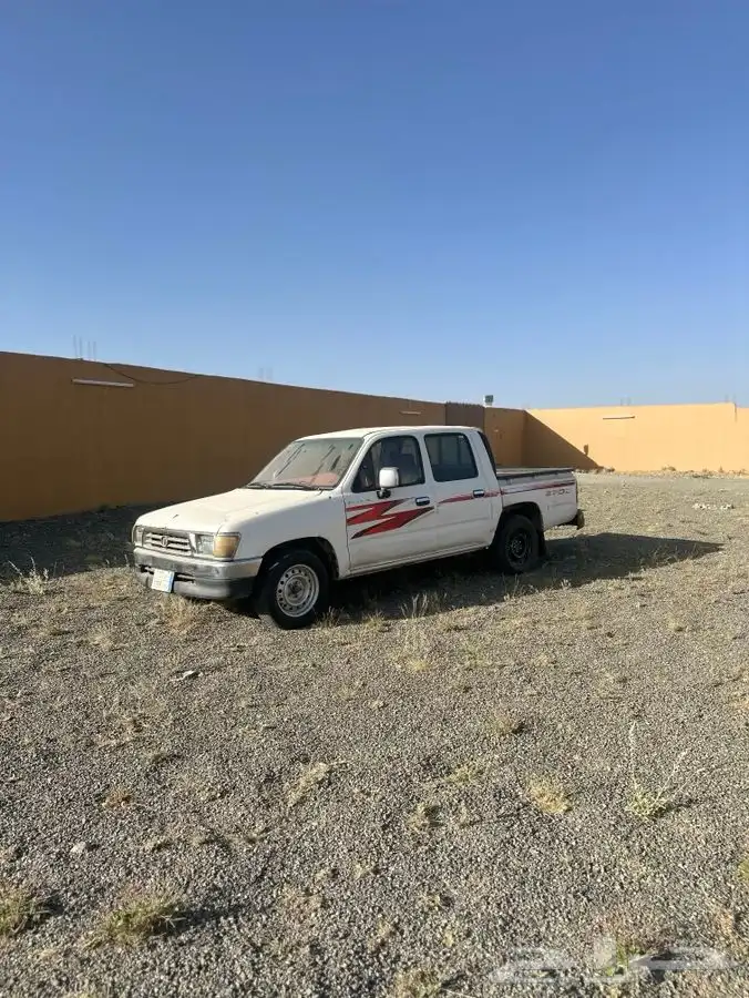 هايلكس للبيع 99 3