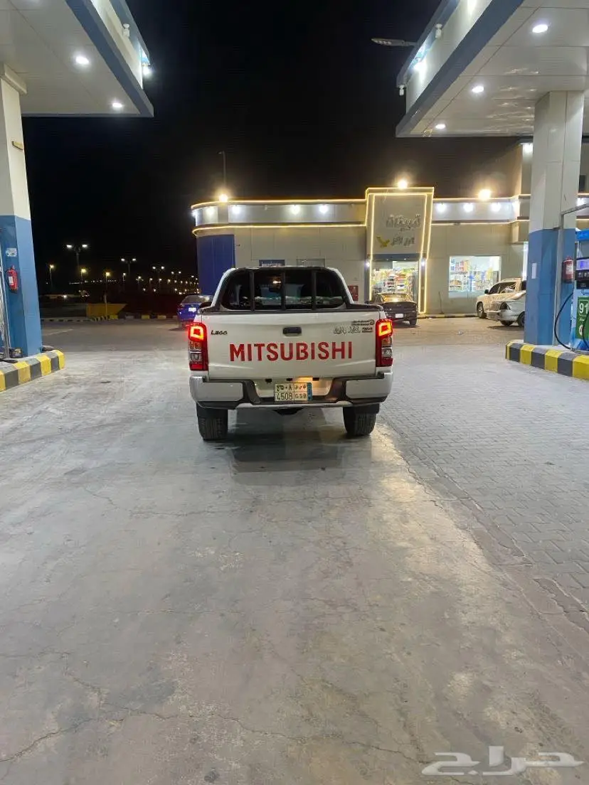 مستوبشي L200 2