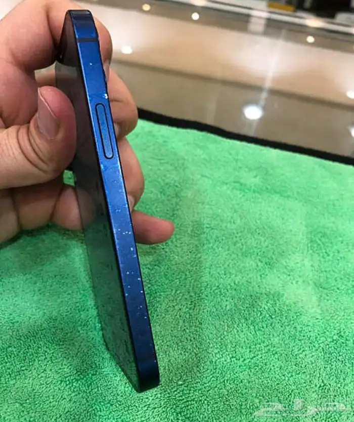 ايفون 12 ميني 4