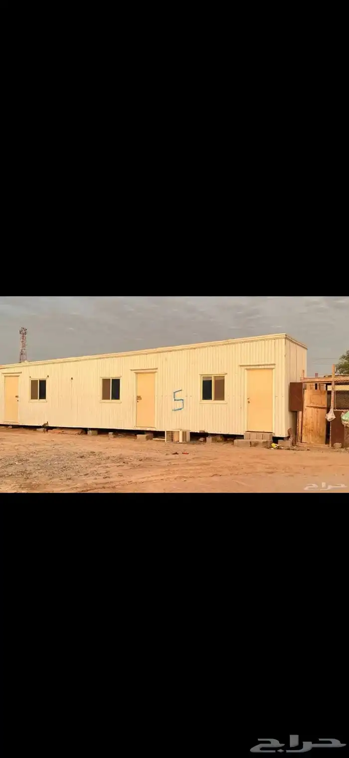 اربع بركس مكون من ثلاثة غرف للبيع 0