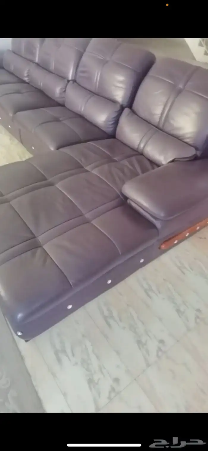 كنب جلد على شكل حرف L استعمال نظيف جدا 1