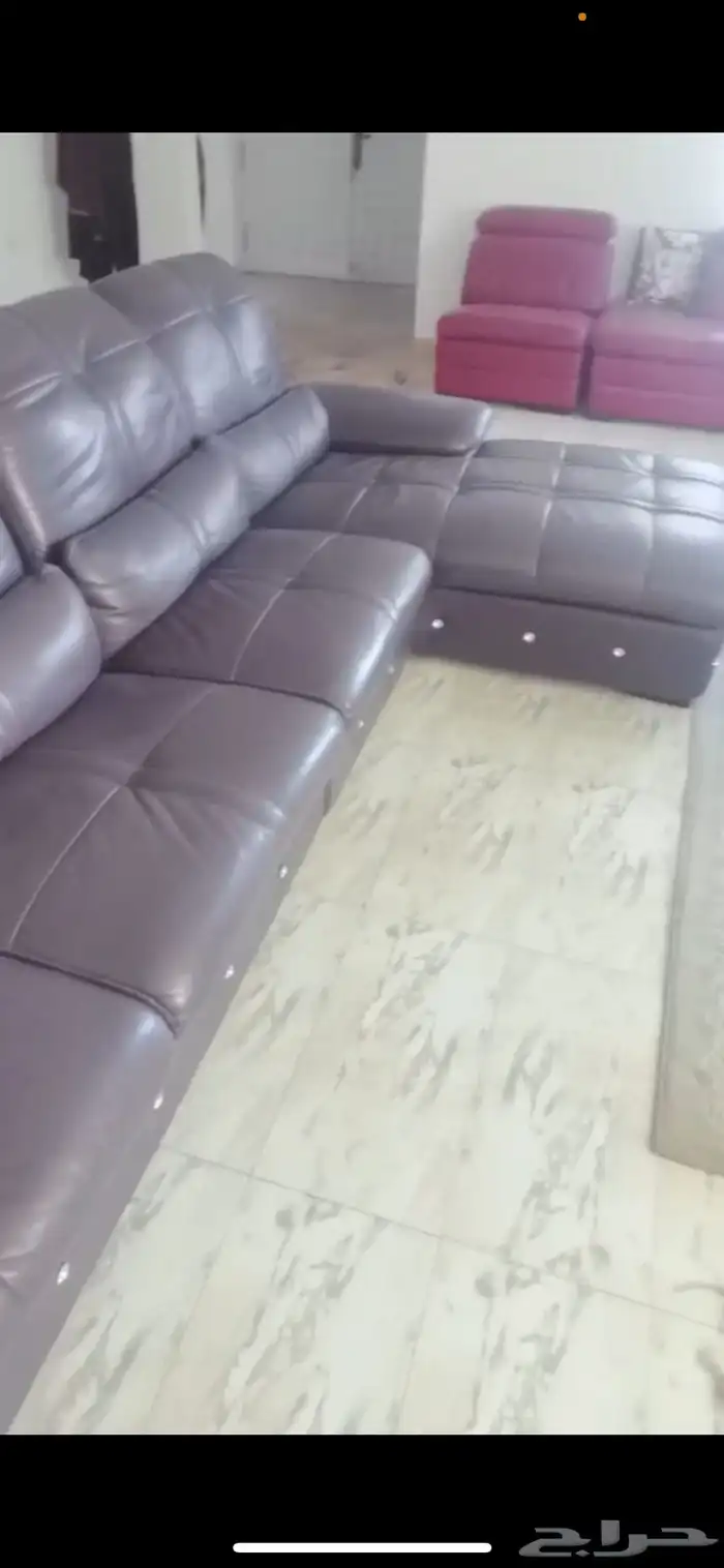 كنب جلد على شكل حرف L استعمال نظيف جدا 0