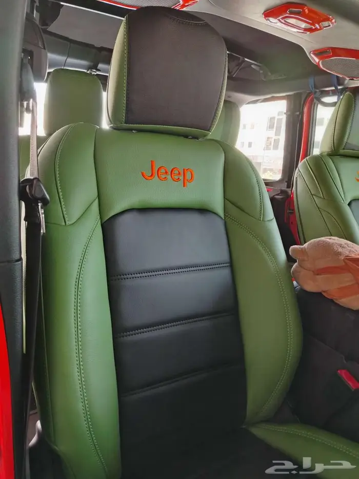 تنجيد سيارة رانجلر من قماش الى جلد مع اضافة لماسات 6