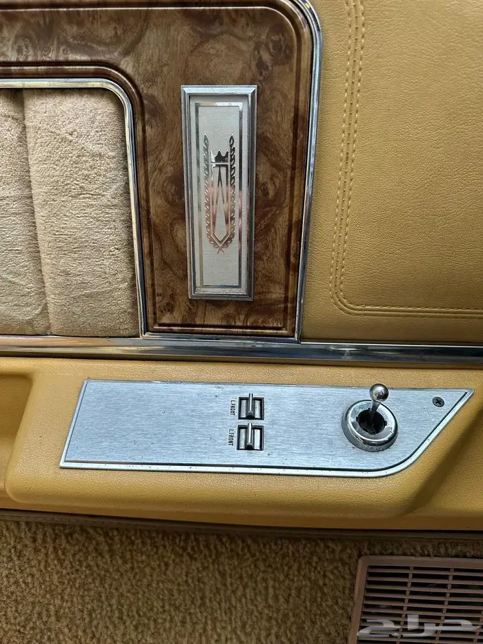 ميركوري قراند ماركيز كونتنينتال باب واحد 1978 21