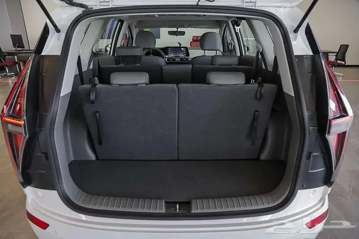 انطلق مع هيونداي ستارجيزر سمارت 2025. 12