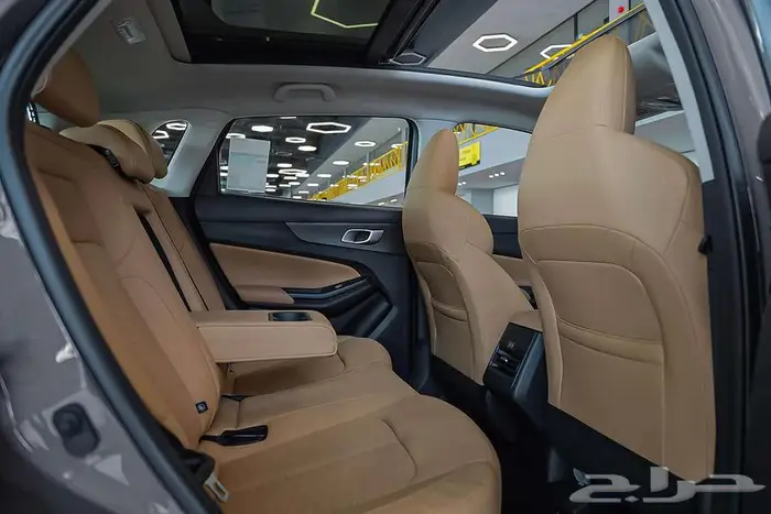 اكتشف متعة القيادة مع شانجان UNI S إليت 2026 11