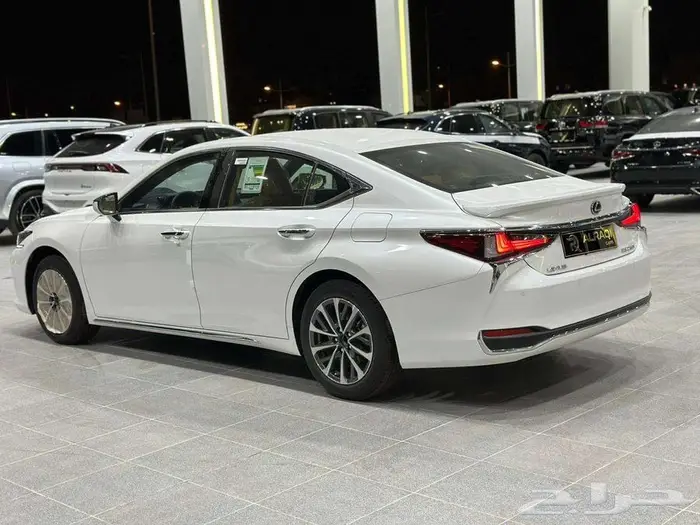 لكزس ES250 AA - خليجي - 2025-تشغيل عن بعد-جناح خلفي 9