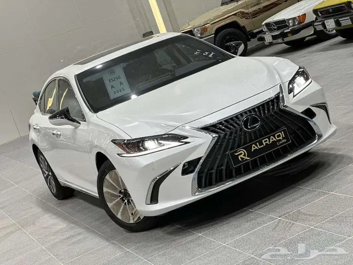 لكزس ES250 AA - خليجي - 2025-تشغيل عن بعد-جناح خلفي 1