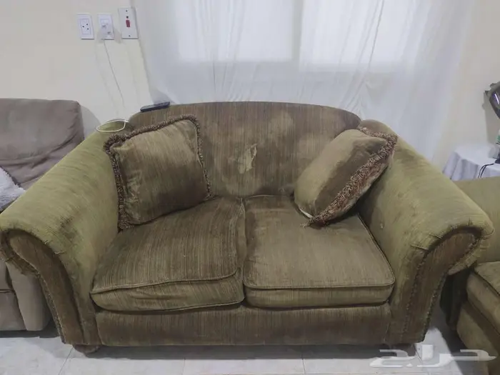 طقم كنب خشب من المطلق وطقم طاولات خشب وسرير عدد2 حديد 1