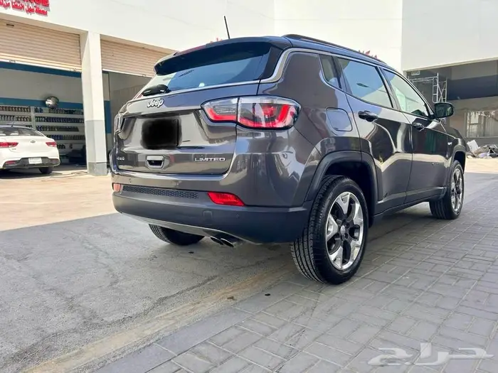 جيب كومباس 1