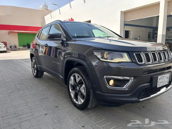 جيب كومباس 13