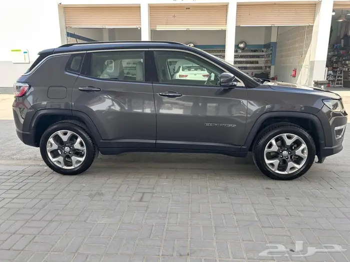 جيب كومباس 11