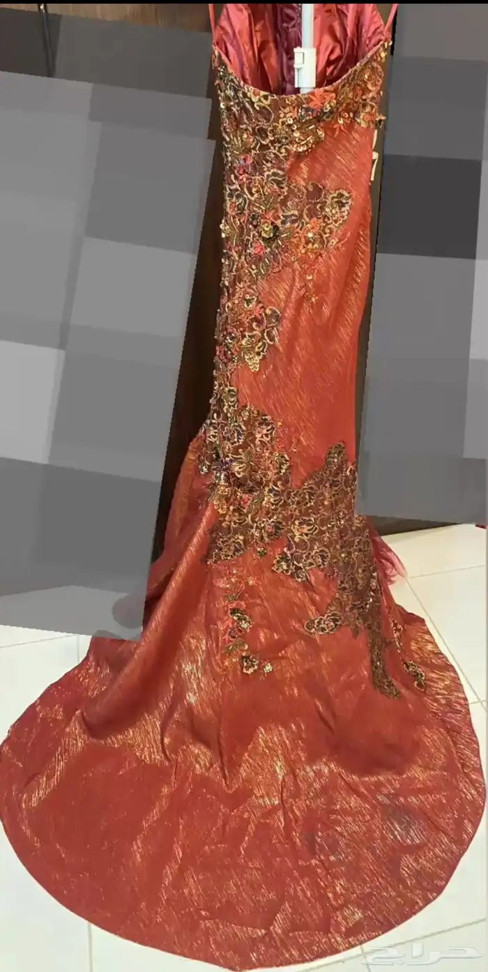 كوني فخمة بفستان السهره 1