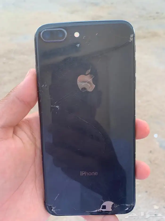 ايفون 8 بلس 1