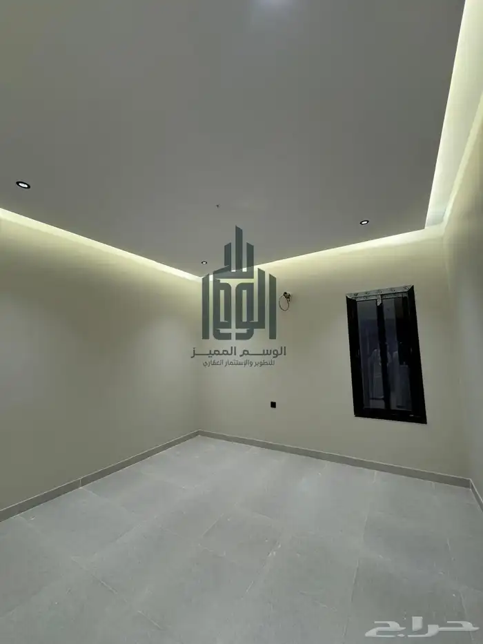 للبيع شقق علوية بحي الاخضر 14