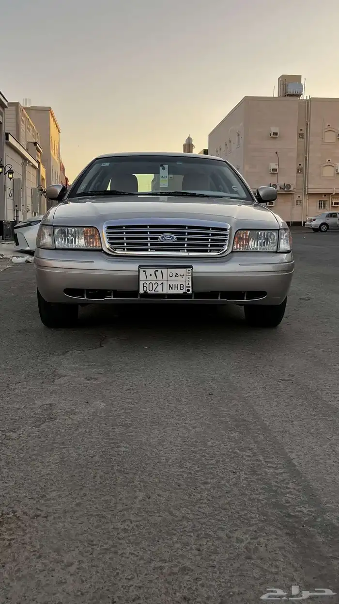 فورد فكتوريا فضي فل كامل ممشى قليل 0