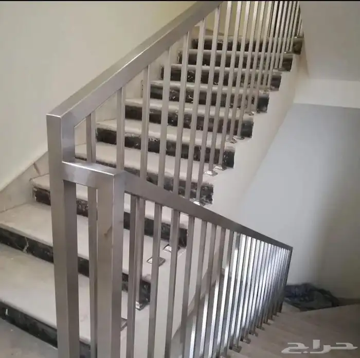 درابزين زجاج ابواب معدنية درابزين ستيل 2