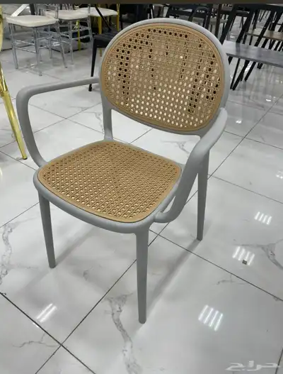 كراسي وطاولات 0