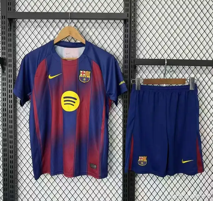طقم مدريد ويرشلونة رجالي صناعة تايلندي 0