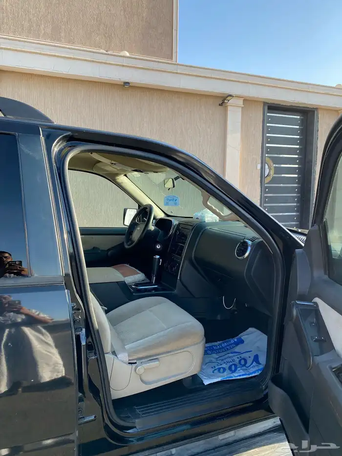فورد إكسبلورر (Ford Explorer) 0