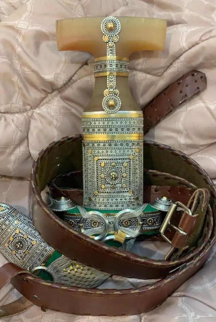 خنجر زراف مطرح 9 اصابع صافيه ومشروطه 0