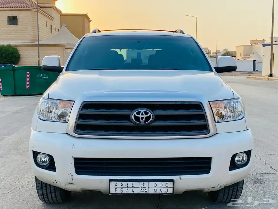 تويوتا سيكويا 2015 0