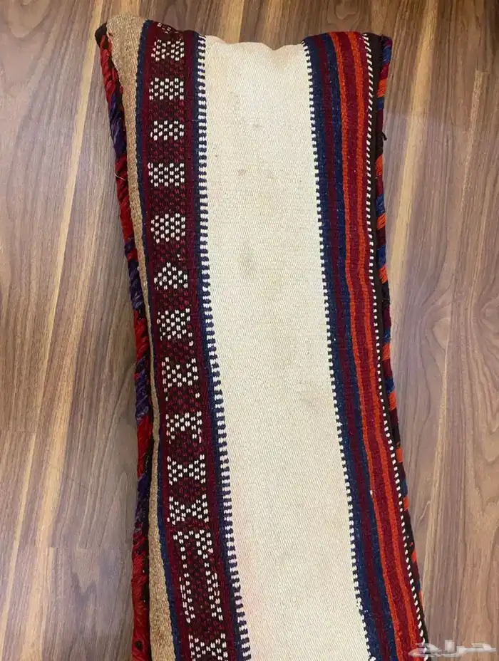 مخدات عمرهم 55 سنه بحاله ممتازه 0