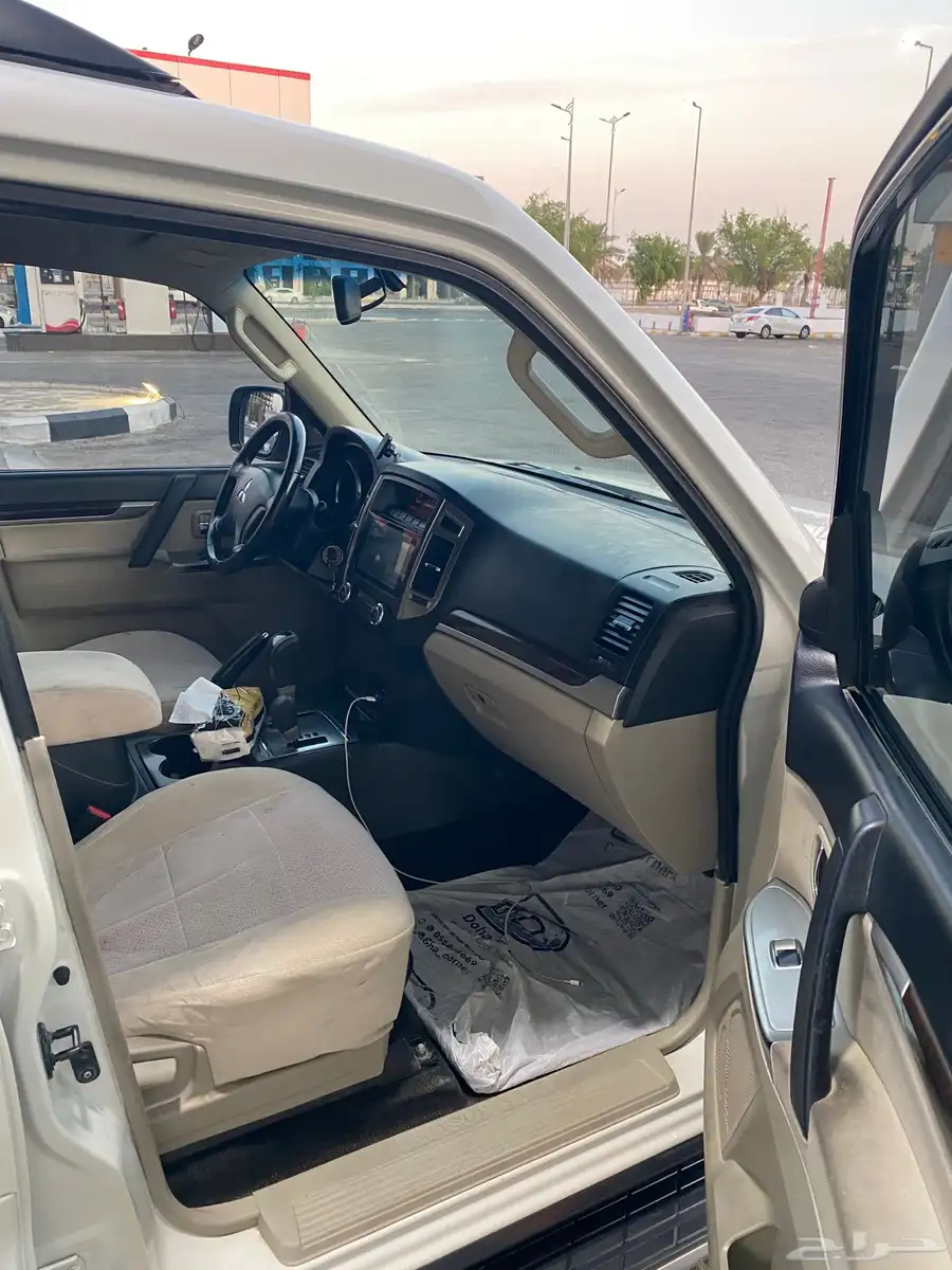 باجيرو 2015 4