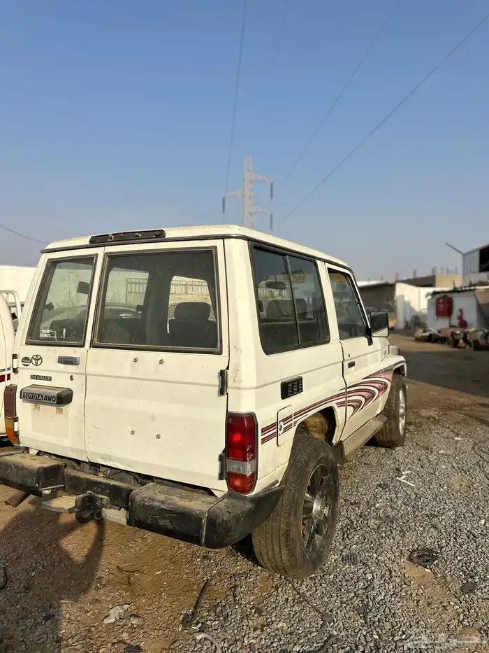 جيب ربع 2005 تشليح 4