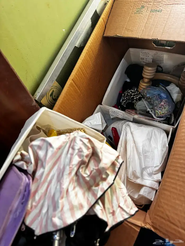 بلاستيكات واغراض متنوعة بدون مقابل للي يحتاجها 3