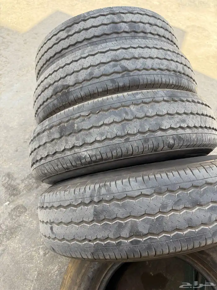أربعه كفرات مع جنوط نيسان مقاس 16-85 235 نظيفه 2