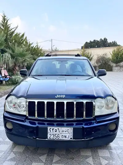 جيب جراند شيروكي فل كامل دبل موديل 2005 اللون كحلي 2
