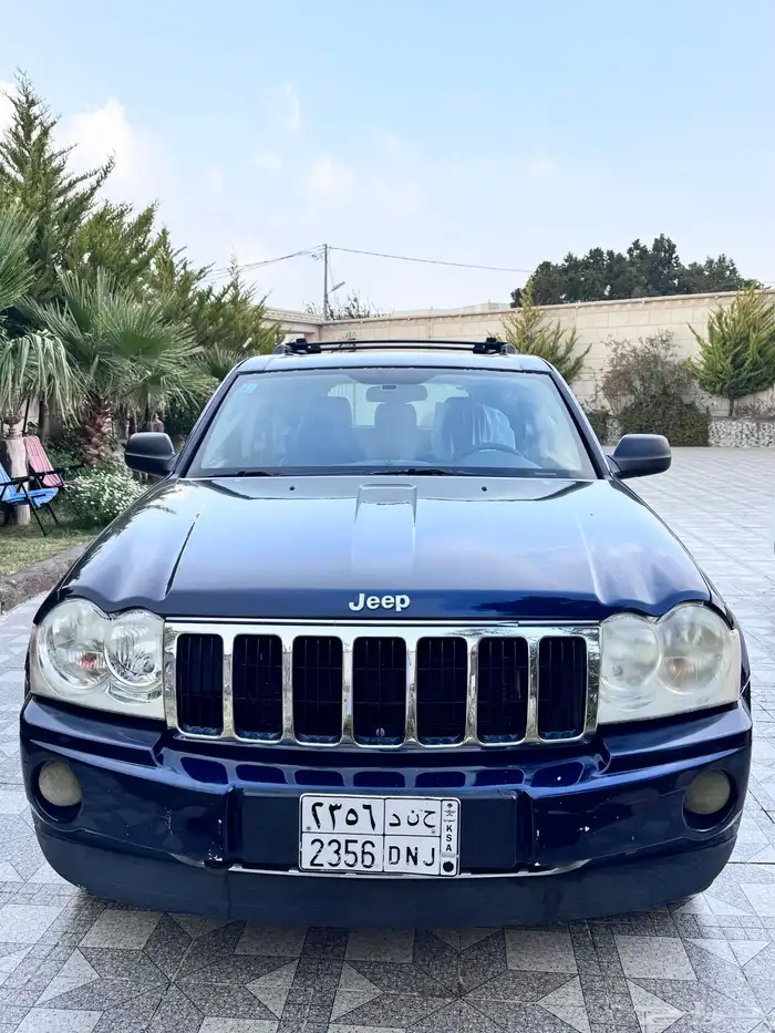 جيب جراند شيروكي فل كامل دبل موديل 2005 اللون كحلي 2