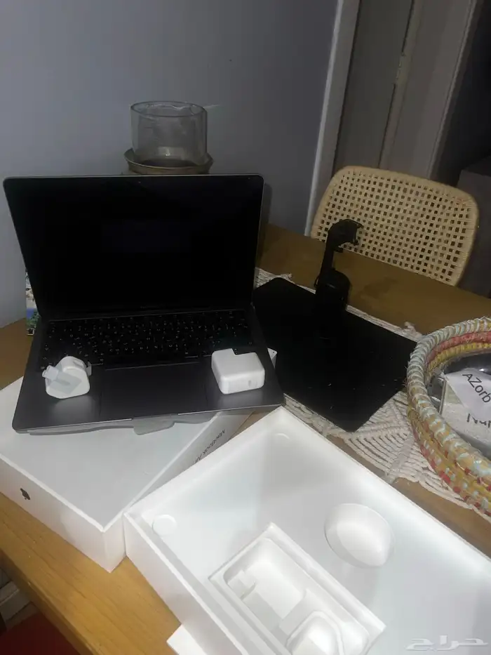 Mac Book Air 13 Inch بقراطيسه جديد لم يستخدم قط 0
