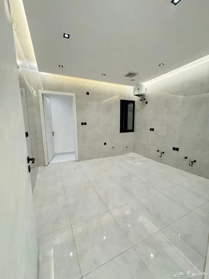 للبيع فلة تصميم كلاسكي أبو عريش 5