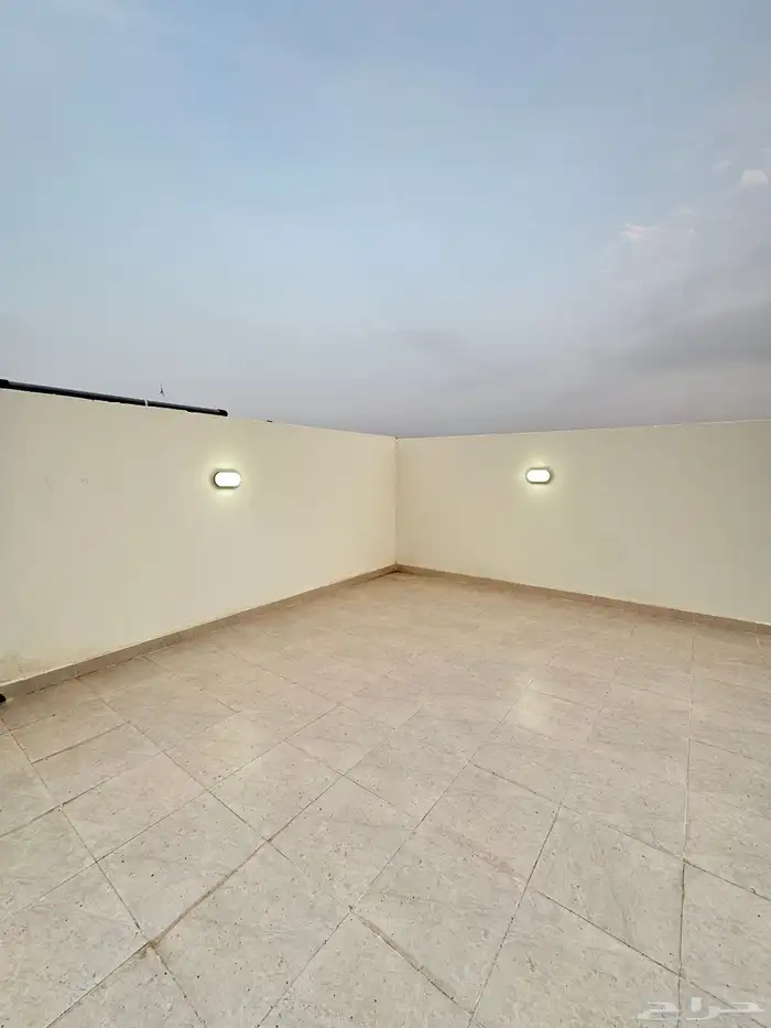 للبيع فلة تصميم كلاسكي أبو عريش 20