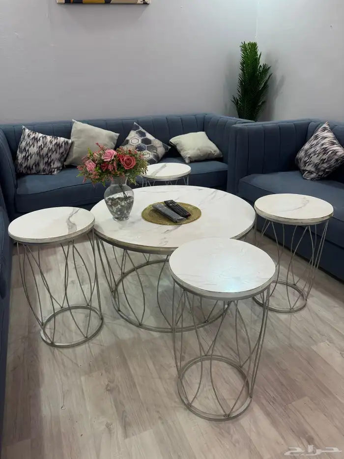 طاولا خدمه للبيع 0