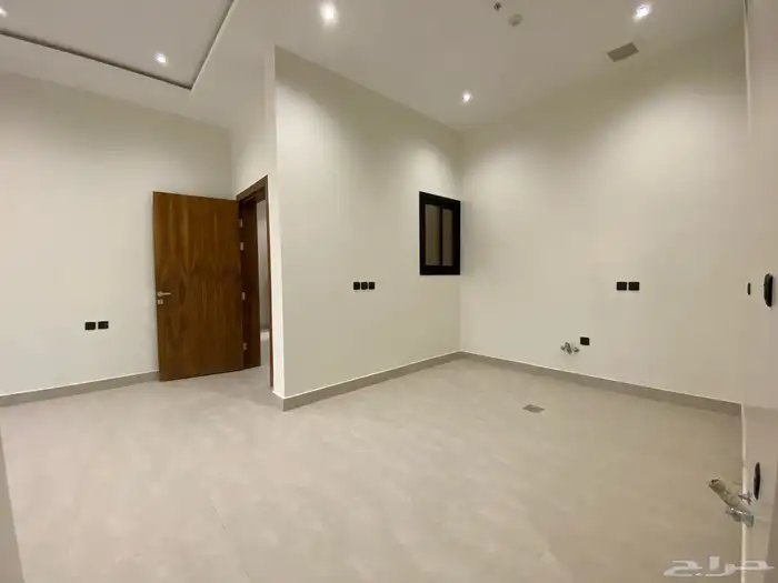 شقق فاخرة للبيع في حي اليرموك 12