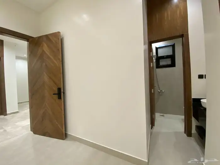 شقق فاخرة للبيع في حي اليرموك 6