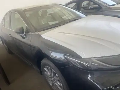 كامري E استاندر 2025 اصفار اسود 2