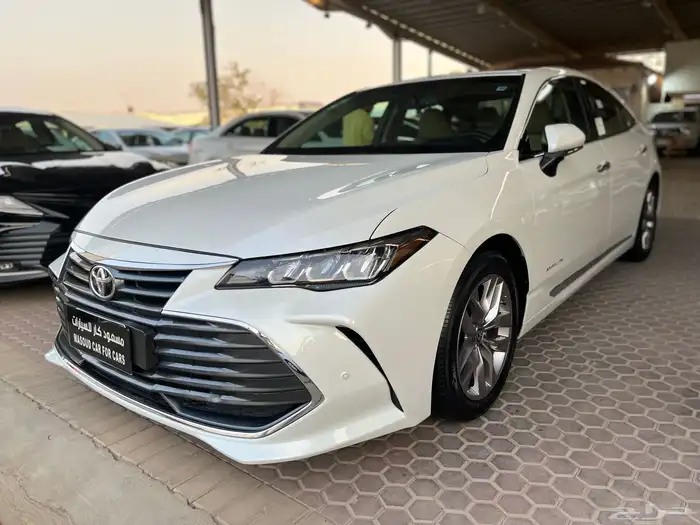 تويوتا افالون 2021. فل 4