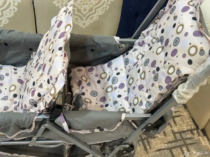 عربة اطفال 1